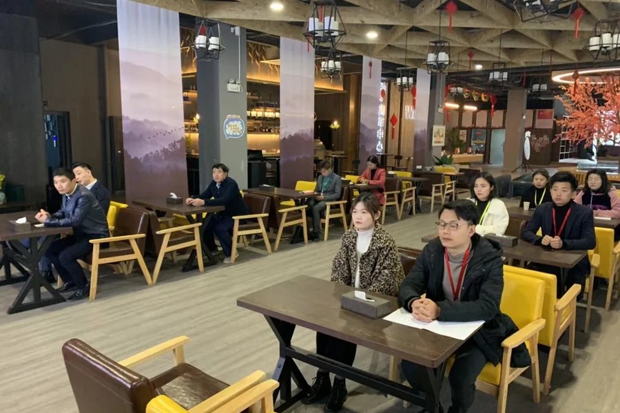 明明很爱你公益行动现场