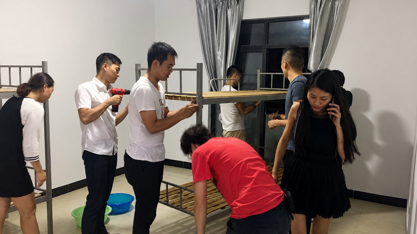 奋战深夜